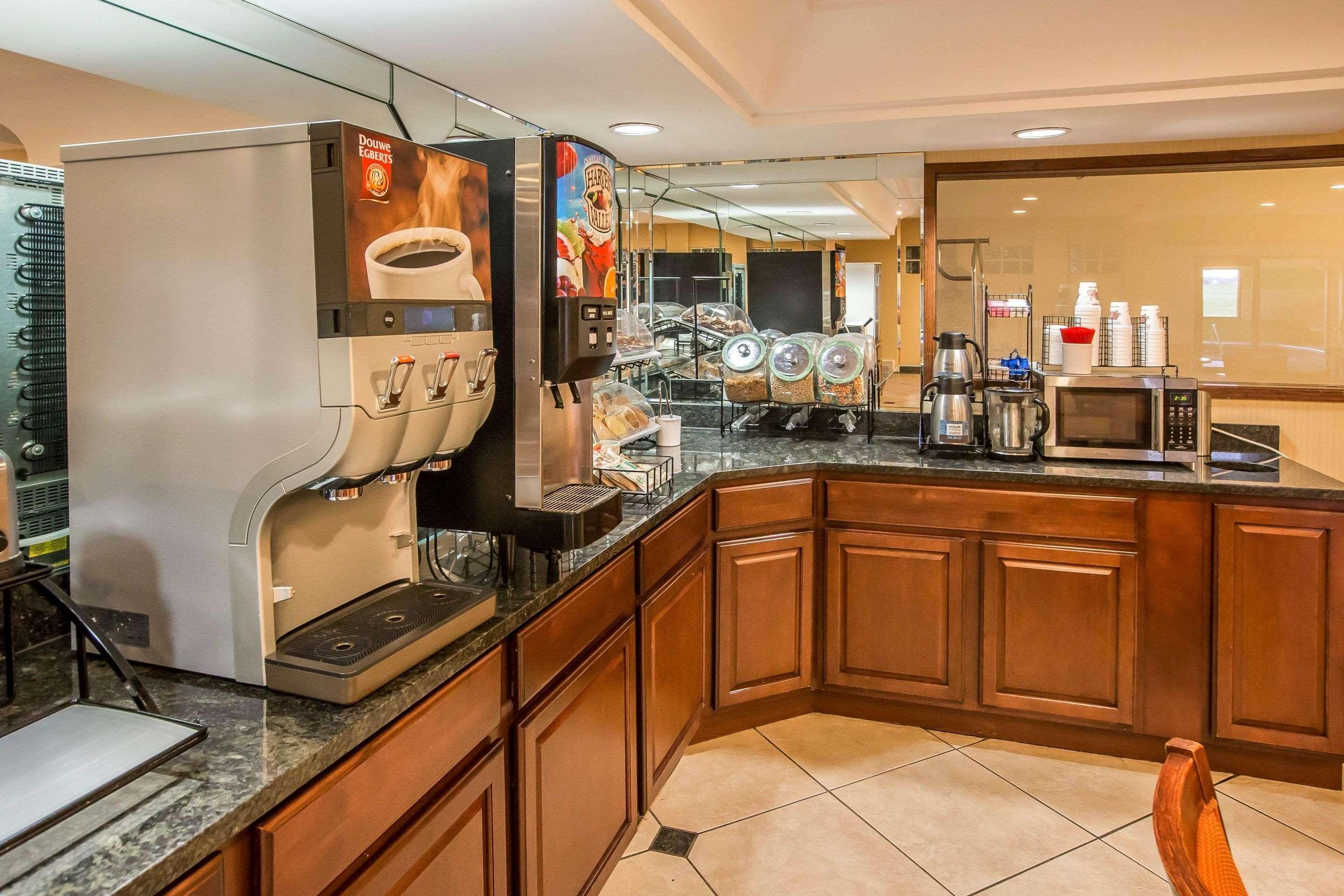 Econo Lodge Inn&Suites Monroe Buitenkant foto