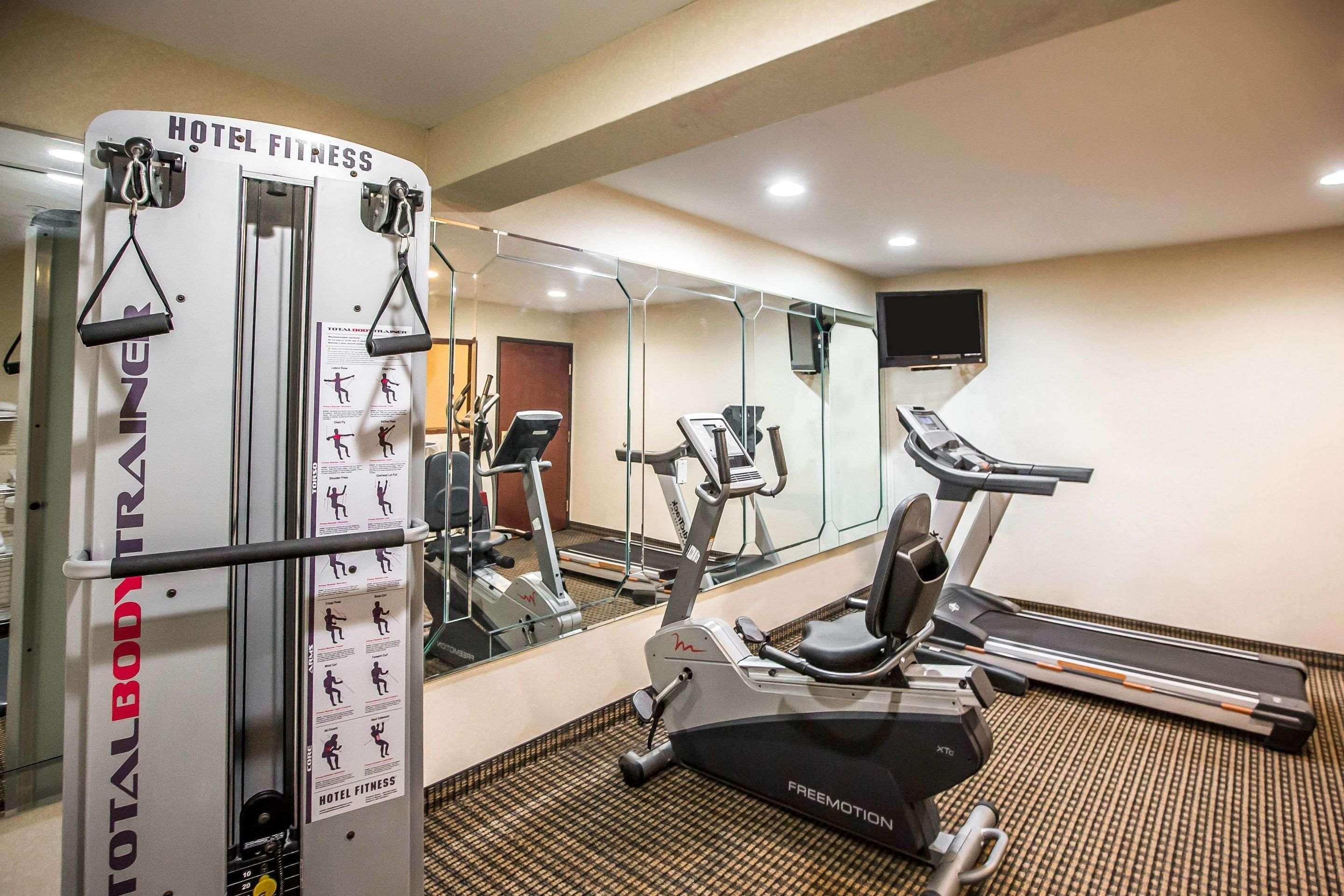 Econo Lodge Inn&Suites Monroe Buitenkant foto