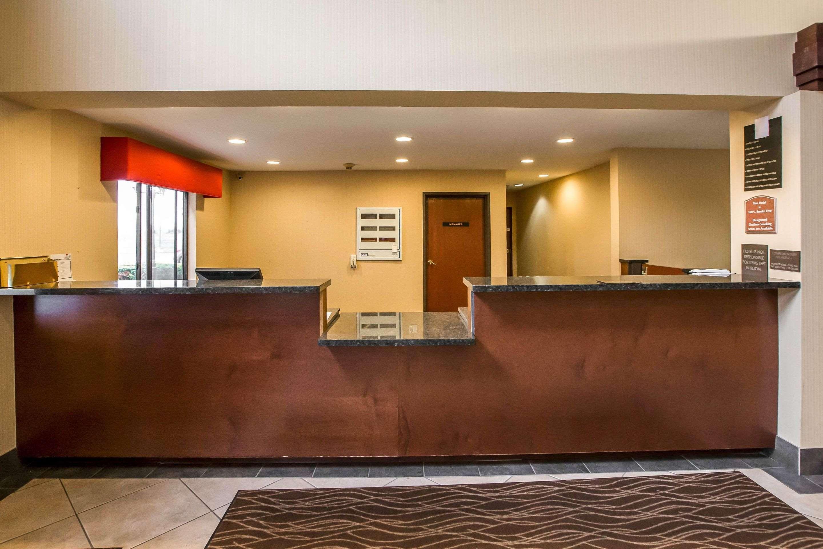Econo Lodge Inn&Suites Monroe Buitenkant foto