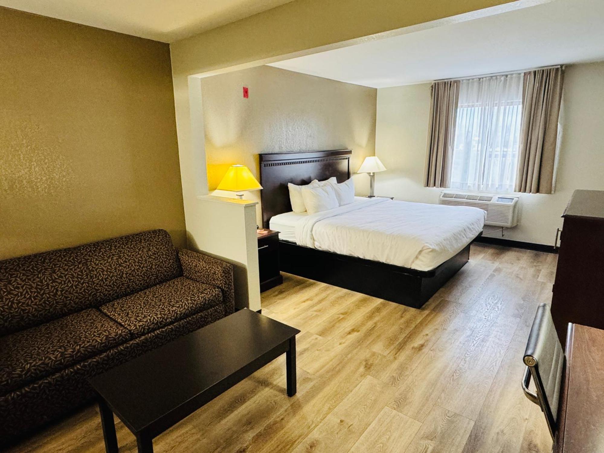 Econo Lodge Inn&Suites Monroe Buitenkant foto